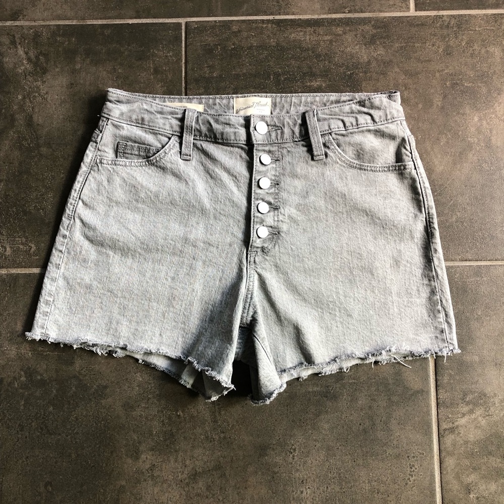 Universal Thread, gray, jean shorts